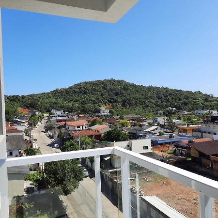 Agradavel Apartamento Em Bairro Silencioso... Camboriu Bagian luar foto