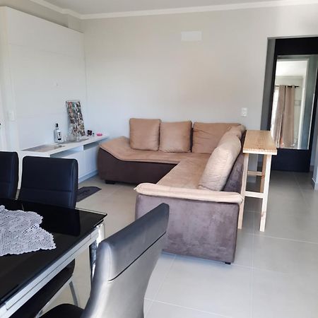 Agradavel Apartamento Em Bairro Silencioso... Camboriu Bagian luar foto
