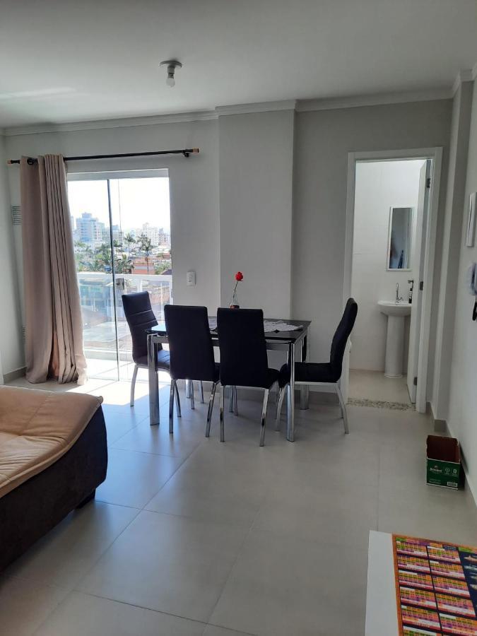 Agradavel Apartamento Em Bairro Silencioso... Camboriu Bagian luar foto